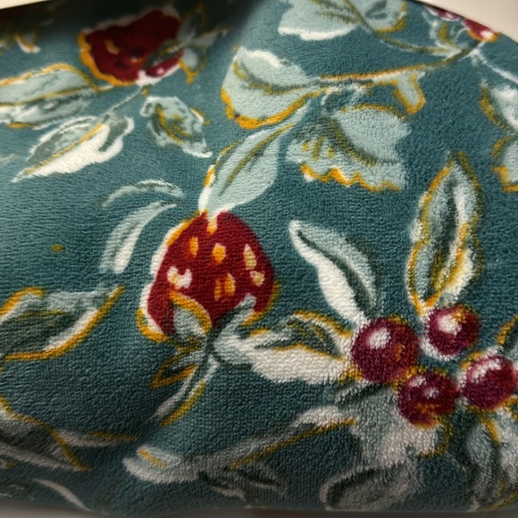 LAURA ASHLEY Oversized Reversible Cambrian Berries Zoe Coco Throw - Deep Fern - Picture 4 of 8